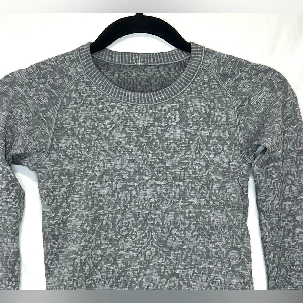 Lululemon Rest Less Pullover Long Sleeve Thumb Holes Activewear Running Layer